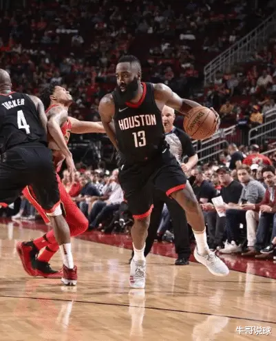 NBA历史得分榜_NBA单场100分纪录_詹姆斯50000分生涯得分