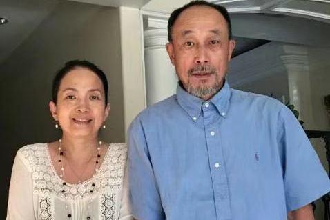 59岁吕丽萍近照曝光，经历过三次婚姻的她，现在生活幸福美满