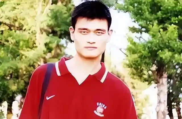 姚明退役金及公益事迹_姚明nba打了几年_姚明NBA生涯回顾