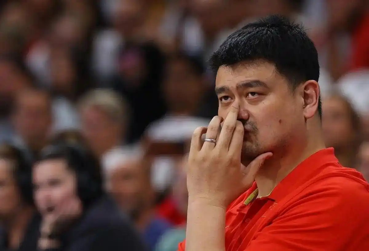 姚明nba打了几年_姚明退役金及公益事迹_姚明NBA生涯回顾