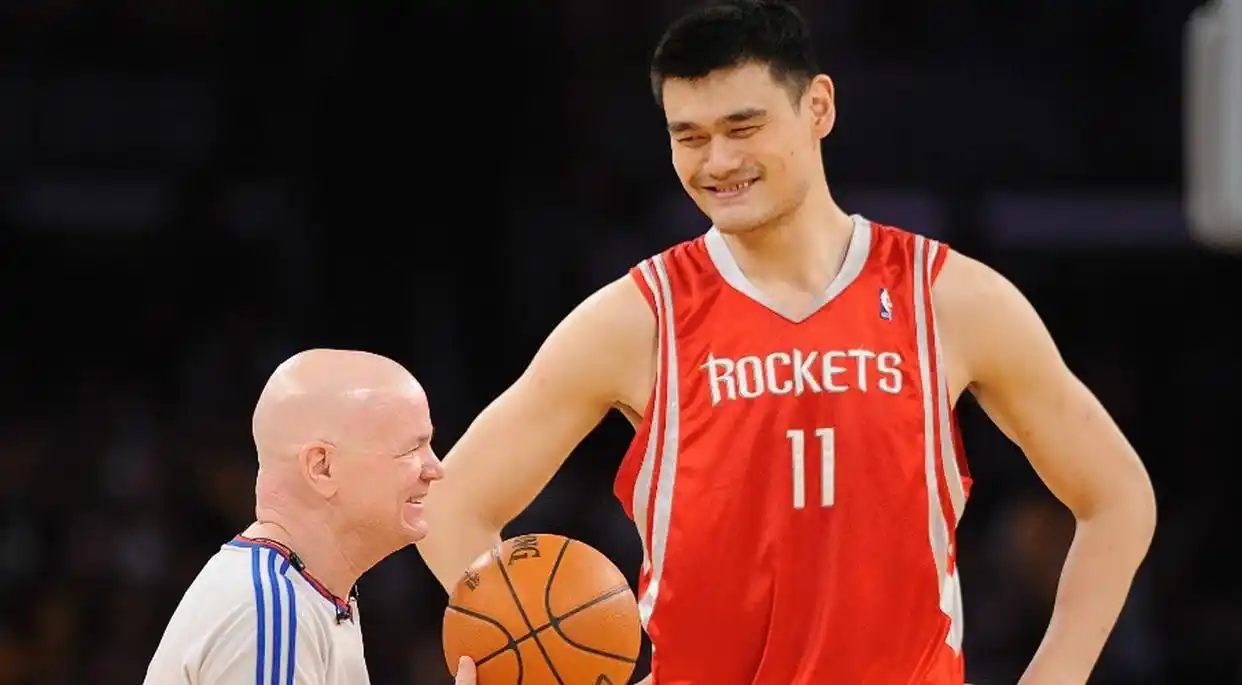 姚明nba打了几年_姚明NBA生涯回顾_姚明退役金及公益事迹