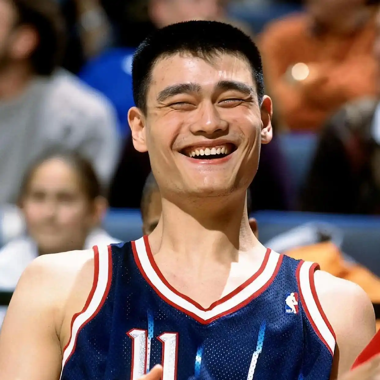 姚明篮球生涯成就_姚明nba打了几年_姚明NBA退休金