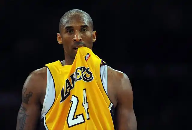 科比努力刻苦训练_科比受爱戴原因_科比在nba的球迷