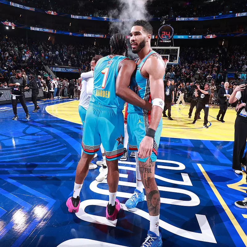 nba全明星2016数据_NBA全明星MVP库里争议_塔图姆决赛暴扣MVP争议
