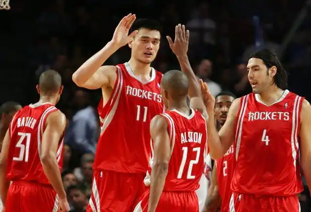 姚明与霍华德对位战绩_姚明nba打了几年_姚明NBA生涯数据