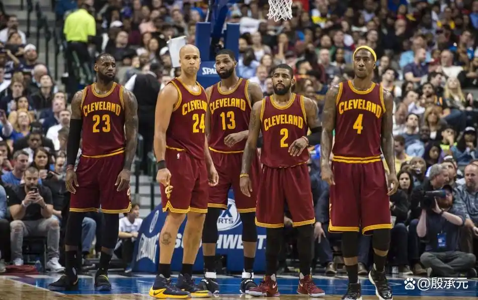 NBA季后赛前场篮板排行榜_德怀特-霍华德篮板王_nba现役篮板排行榜