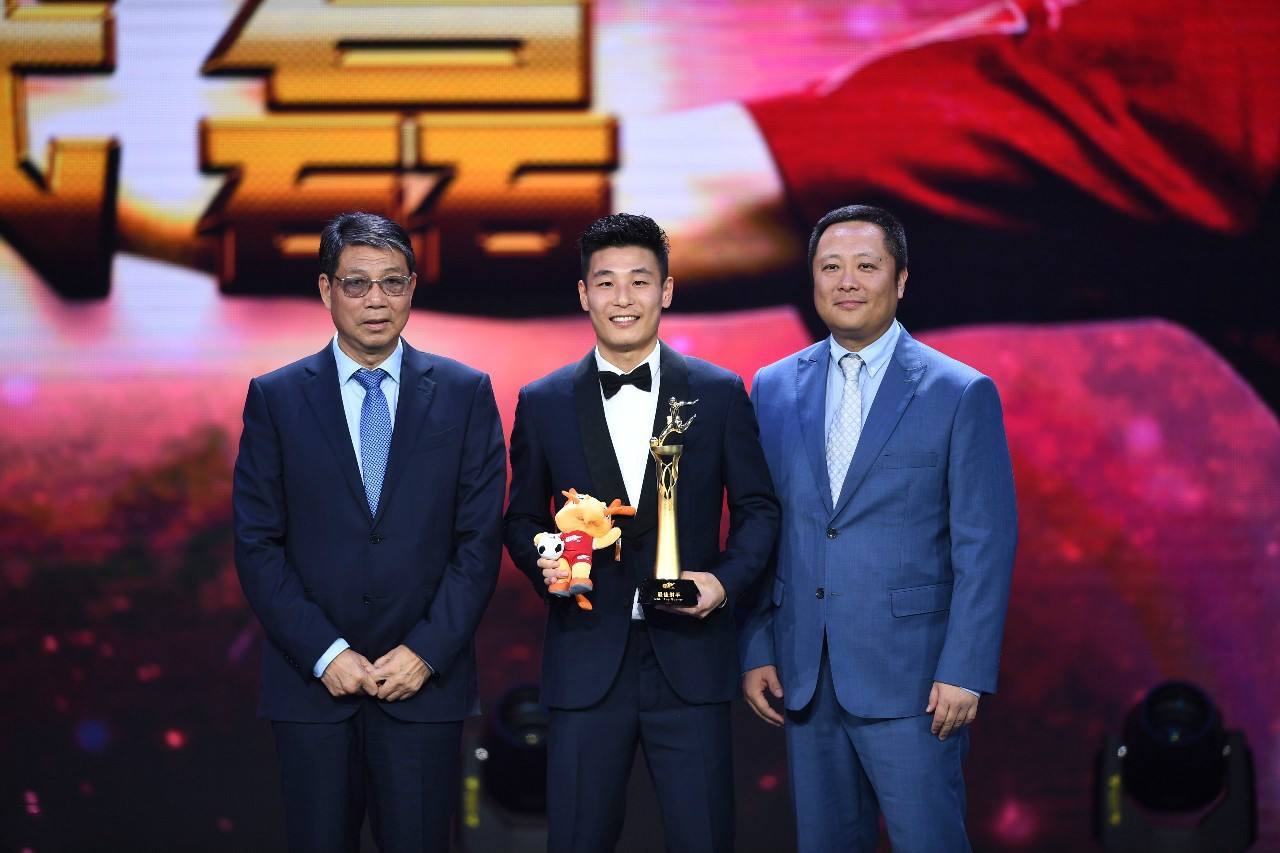 武磊 西甲 无球能力加强_武磊国家队图片_武磊 西甲 自信心提升