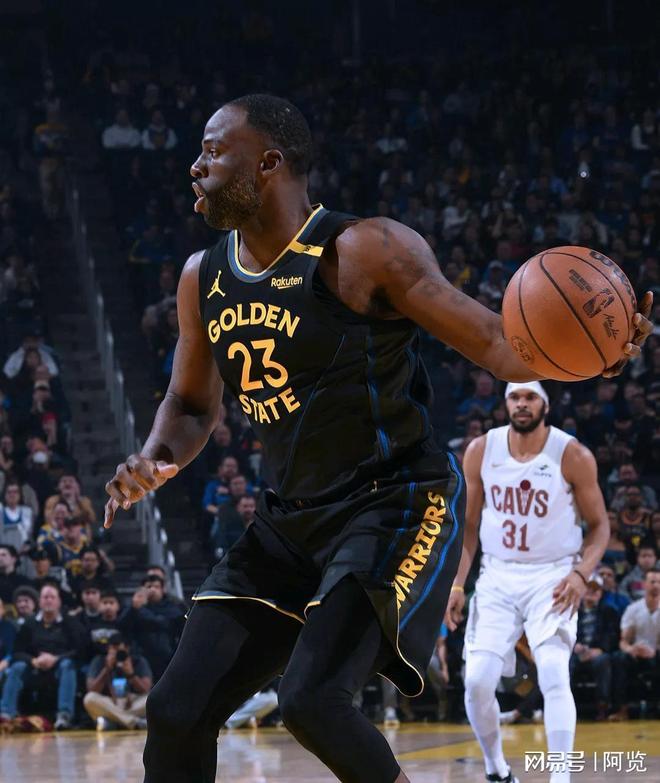 勇士队库里低迷表现_NBA勇士对阵骑士比赛回顾_nba常规赛勇士对骑士
