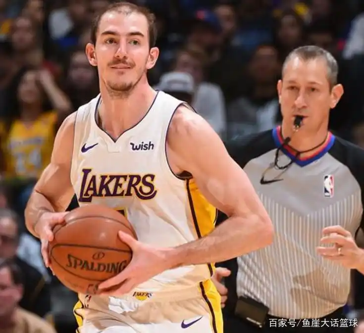 nba卡鲁索_NBA卡鲁索合同_湖人卡鲁索表现分析