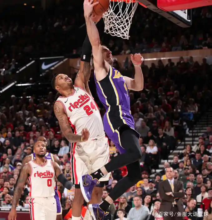 nba卡鲁索_湖人卡鲁索表现分析_NBA卡鲁索合同