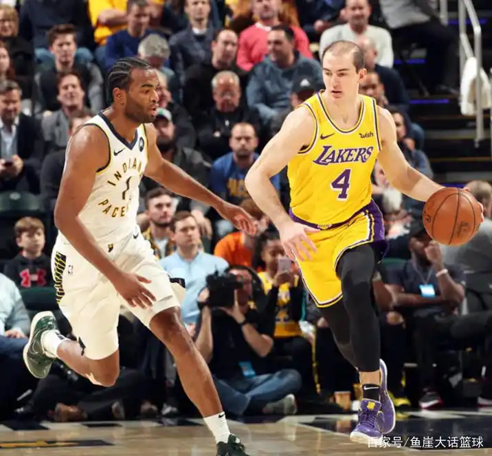 nba卡鲁索_NBA卡鲁索合同_湖人卡鲁索表现分析