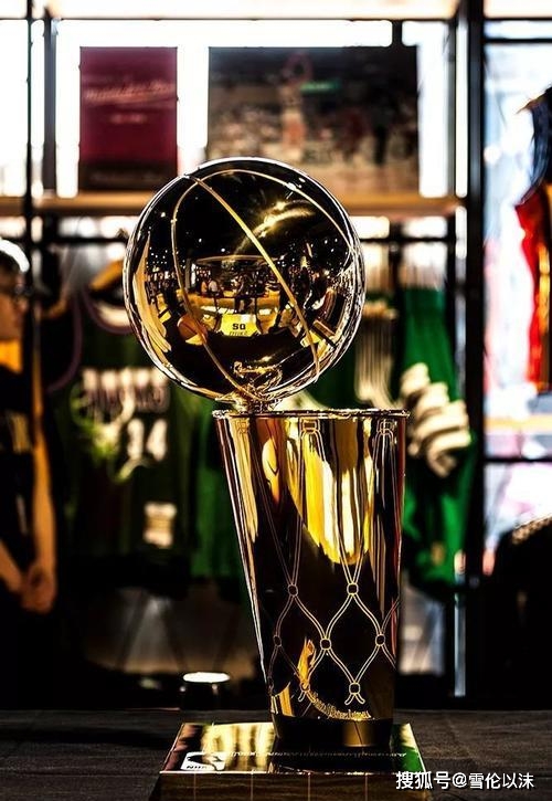 NBA球员为夺冠有多拼大卫韦斯特降薪巴克利抱大腿