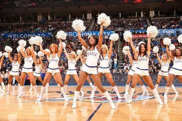 nba啦啦队工资_NBA啦啦队工资_啦啦队队员副业收入