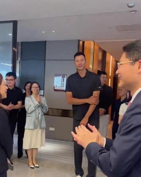 央视冷处理易建联_易建联去nba了吗_易建联舆论风波