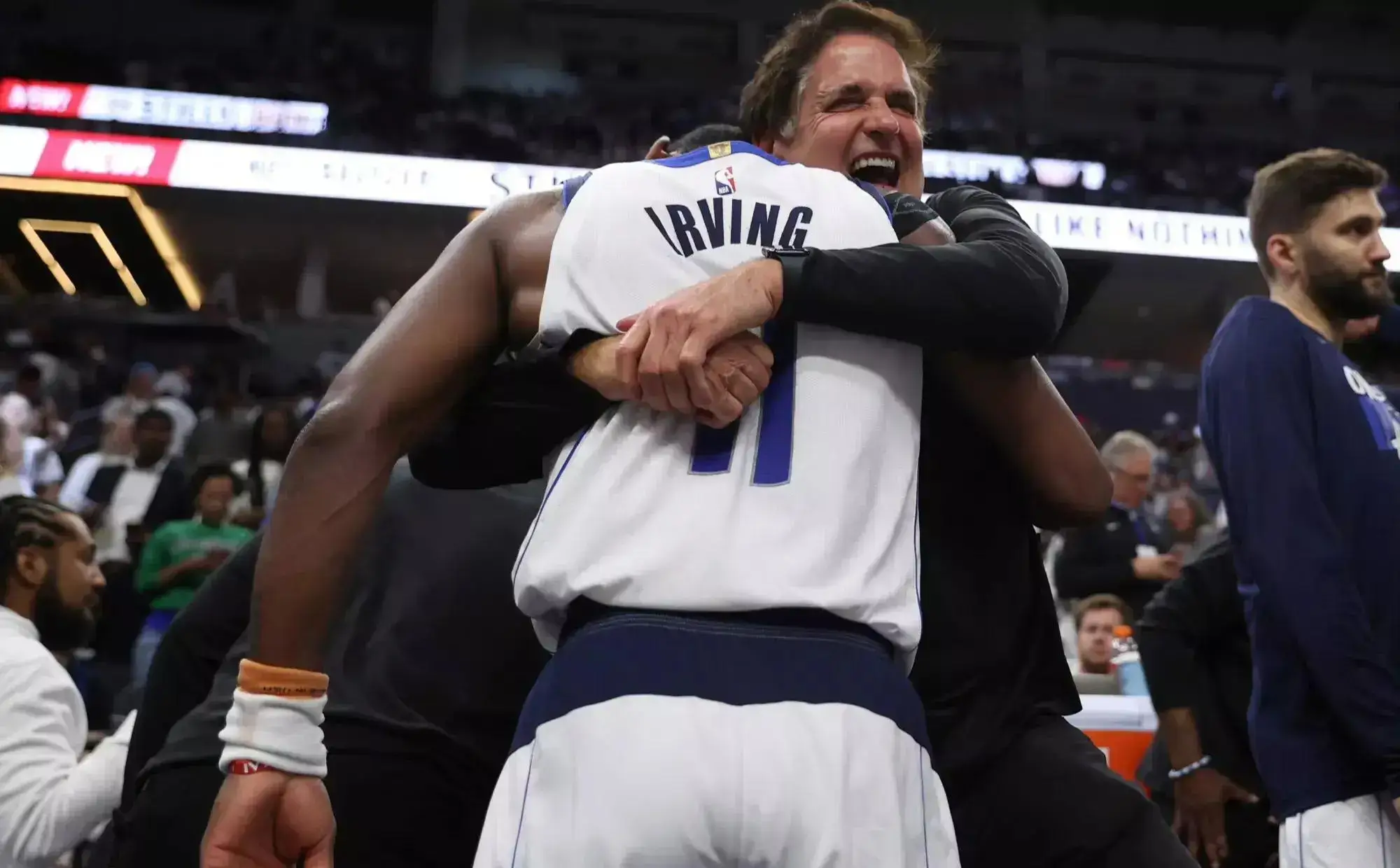 nba最高年薪排名_NBA球员年薪5000万至6000万美元_NBA球员3亿美元合约