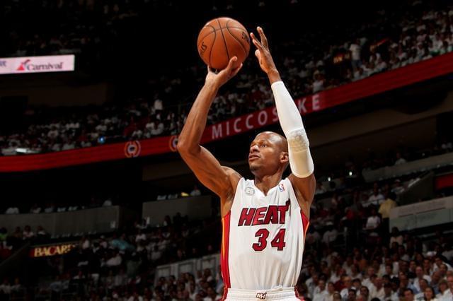 NBA历史三分球射手_nba历史十大射手_斯蒂芬·库里三分球记录