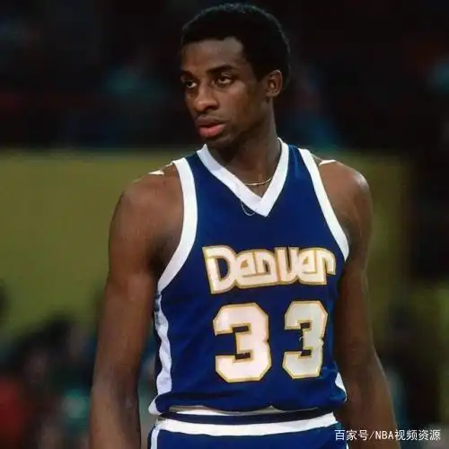 nba牛逼球员_NBA历史上天赋最高球星_NBA十大球星盘点