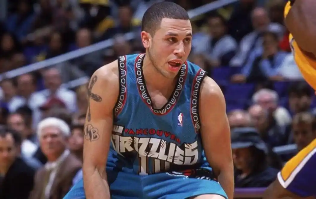 1998年NBA选秀失败案例_1998nba_德克·诺维茨基与水货状元对比