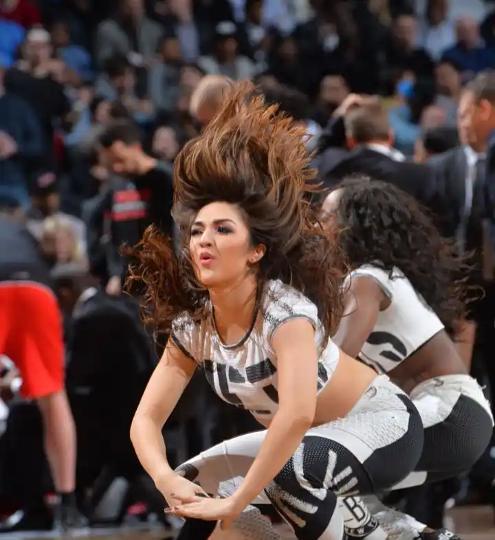 nba啦啦队工资_NBA拉拉队员出场费_NBA啦啦队工资