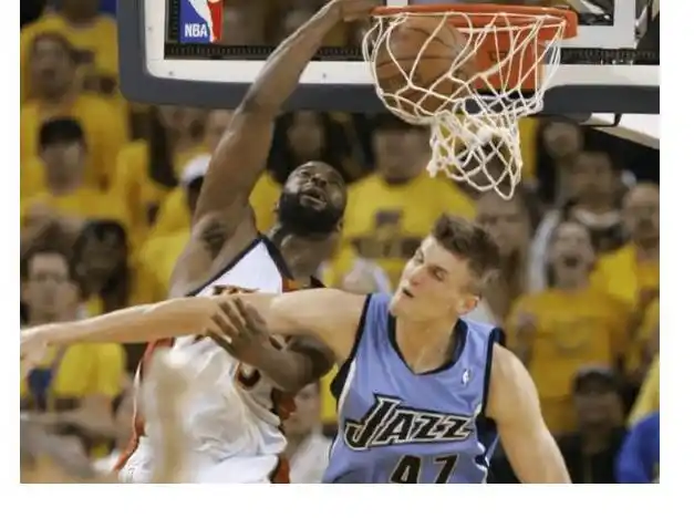 nba矮球员扣篮_NBA扣篮大赛历史_NBA小个子扣篮高手