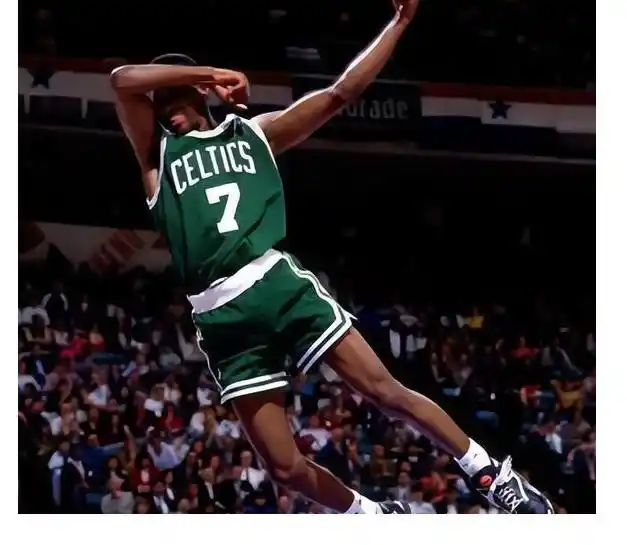 NBA小个子扣篮高手_nba矮球员扣篮_NBA扣篮大赛历史