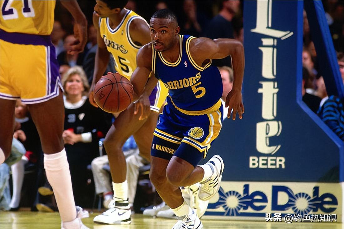 NBA历史上最杰出的运球大师_斯蒂芬·库里运球技巧_nba运球技巧