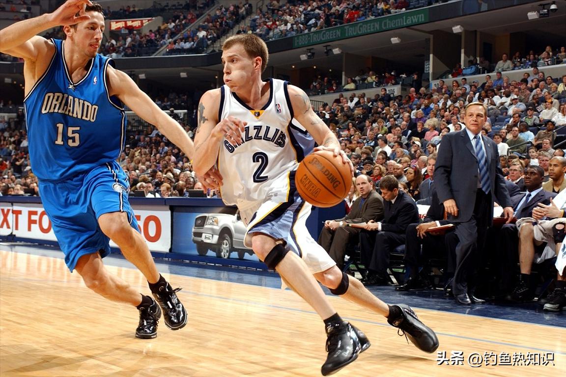 斯蒂芬·库里运球技巧_NBA历史上最杰出的运球大师_nba运球技巧