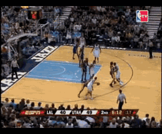 篮球过人技巧_NBA过人技巧训练_nba突破教学