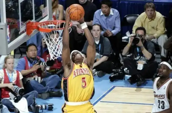 约什史密斯nba_ 约什-史密斯篮球生涯 _