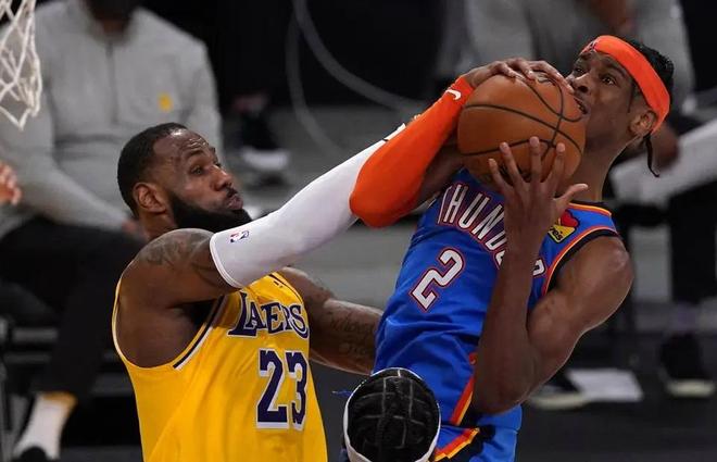 NBA 超级豪门球队年龄偏大老派球星抱团