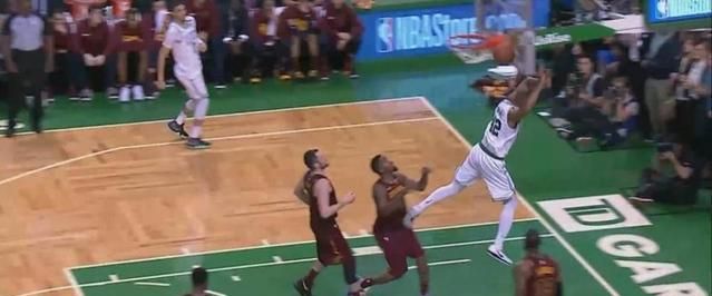  NBA 恶犯经典瞬间 _NBA 恶意犯规 画面 _nba战术犯规
