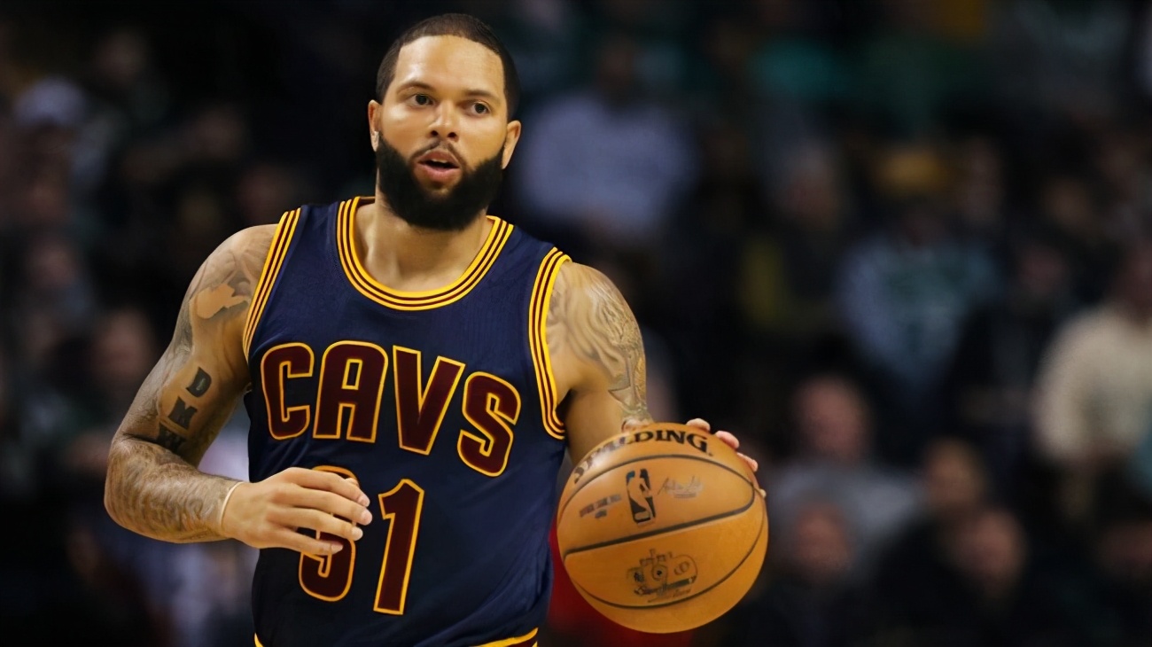 nba运球技巧_ NBA运球技巧盘点 _