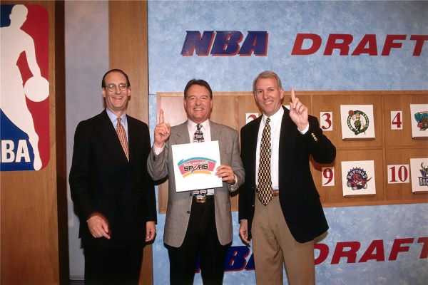 nba乐透抽签概率_NBA乐透选秀历史_1990年NBA选秀