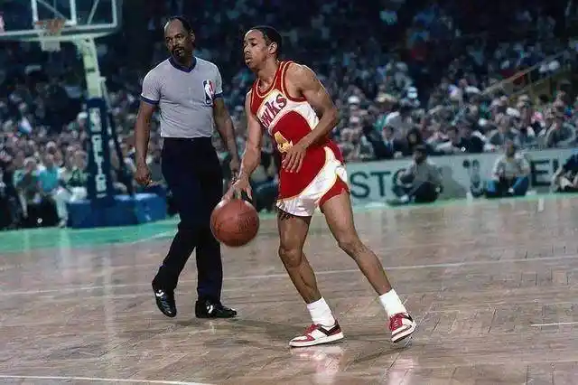 nba矮球员扣篮_NBA 1米69 扣篮王_小土豆韦伯扣篮大赛