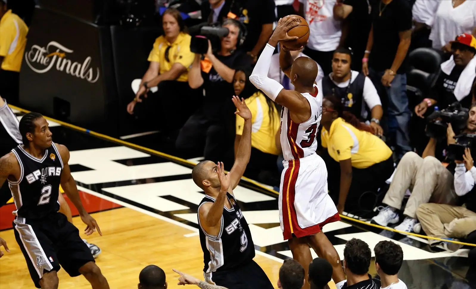 NBA MVP季后赛战绩_nba总冠军及mvp_NBA MVP夺冠记录