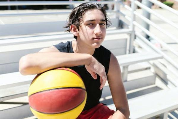 NBA雄鹿队现役队员名单公布首发阵容都