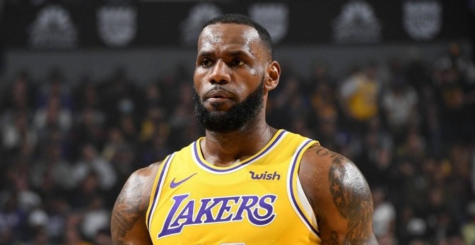 nba勇士杜兰特_詹姆斯统治力杜兰特_杜兰特NBA仰望球员