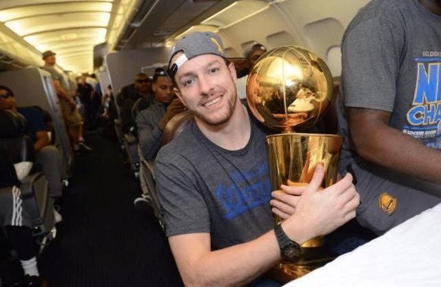 NBA球员最穷的是_NBA球员家庭背景_NBA贫寒球员家境