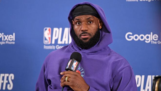 NBA严惩假摔詹姆斯真会因此提前退役假摔痛点待解