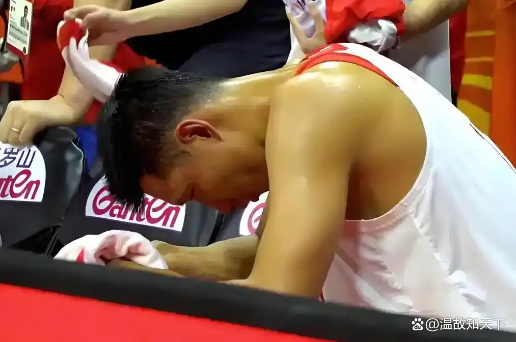 易建联nba数据_易建联 CBA 联赛 成就_易建联 NBA 生涯 亚洲锋线代表