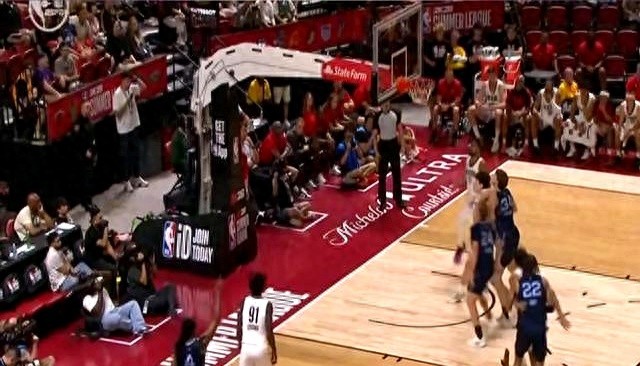 NBA夏季联赛收费乱象丛生这波操作是把球迷当肥鱼