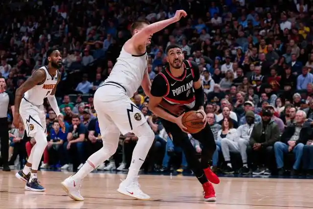 丹佛掘金队对阵波特兰开拓者队比分_2018-2019NBA季后赛西部半决赛掘金胜开拓者_2019nba