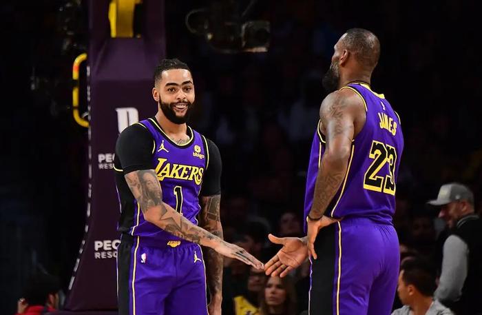 NBA 大年初一赛况雄鹿狂胜、湖人五人 20+你猜谁能笑到最后