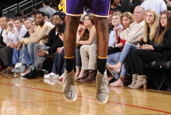 Nike Air Yeezy系列_2017nba签名球鞋_NBA签名球鞋款式