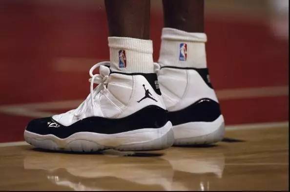 2017nba签名球鞋_NBA签名球鞋款式_Nike Air Yeezy系列