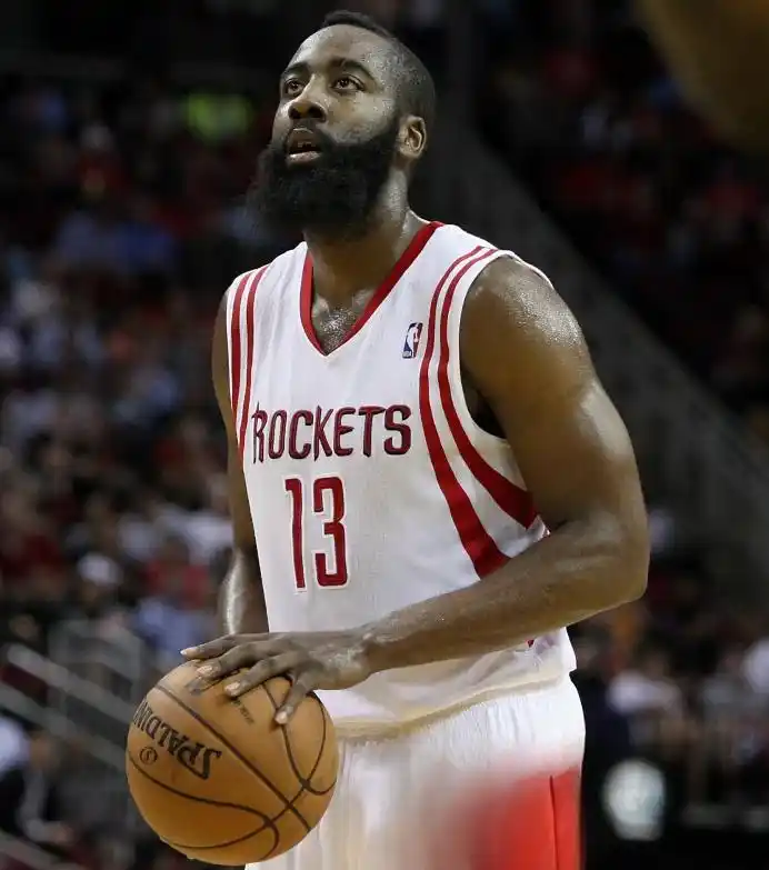 nba连续得分上双_詹姆斯1000场得分上双_NBA连续得分上双球员
