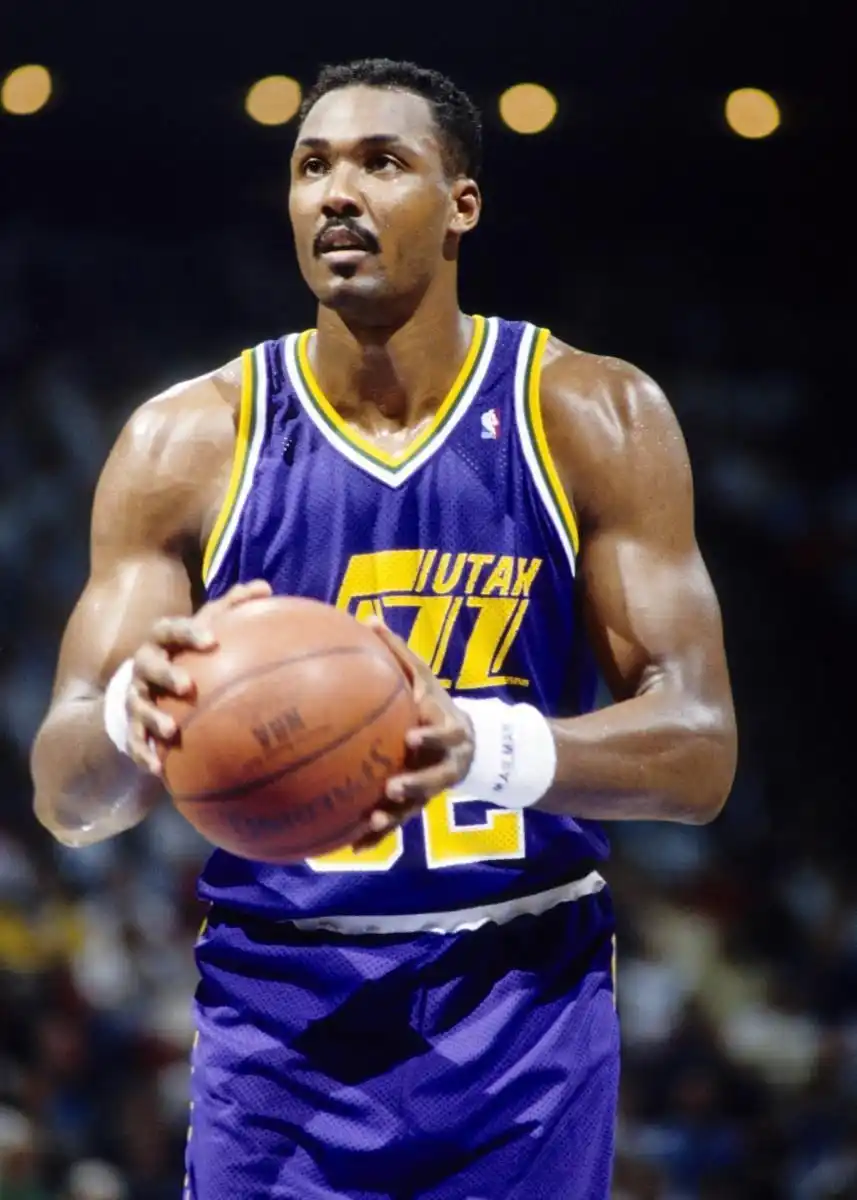 詹姆斯1000场得分上双_NBA连续得分上双球员_nba连续得分上双