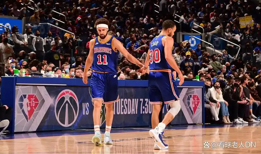 克莱汤普森三分球纪录_nba三分记录单场球队_NBA常规赛三分球命中纪录