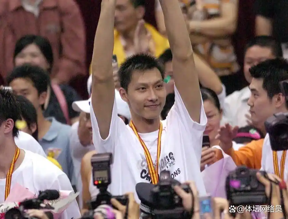  易建联 CBA 篮板王 _易建联 CBA 总决赛MVP _易建联nba数据
