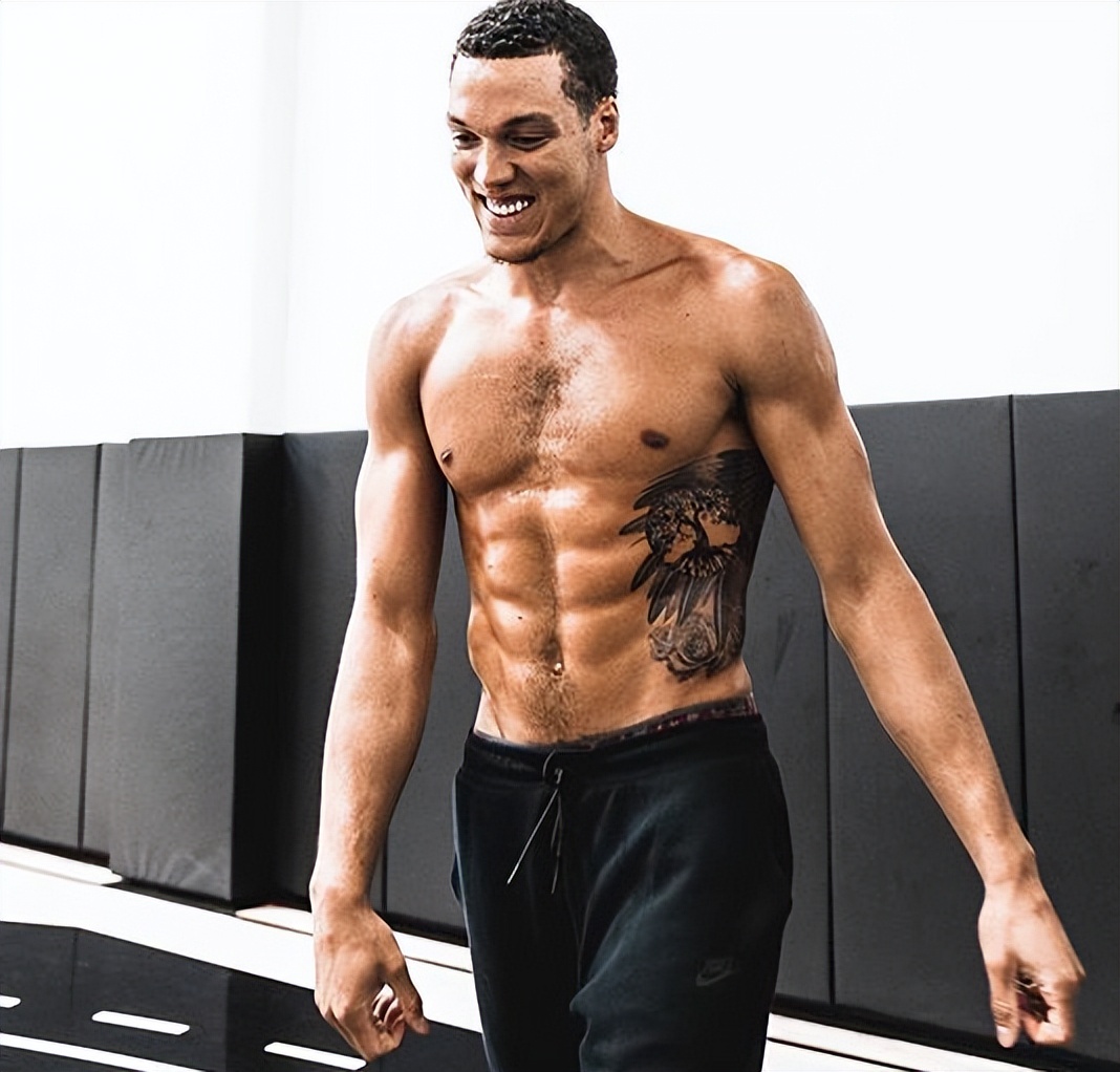 nba肌肉最好_NBA肌肉男_詹姆斯肌肉特点
